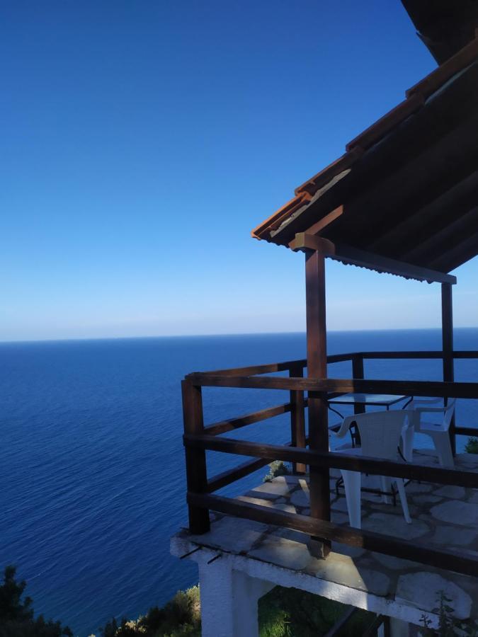 Double Studio Room By The Sea Tsagarada Exterior photo